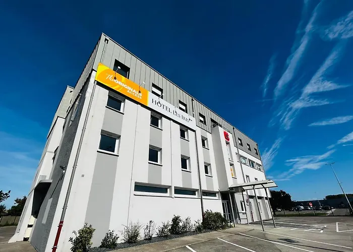 Hôtel pour familles: The Originals Access, Hôtel les Iris, Berck-sur-Mer (P'tit Dej-Hotel)