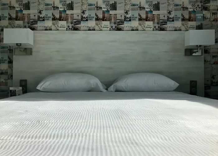 Hôtel pour familles: The Originals Access, Hôtel les Iris, Berck-sur-Mer (P'tit Dej-Hotel)